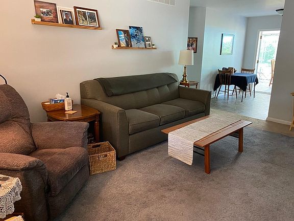 4th image of 1820 Charter Ave