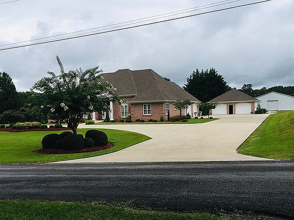 3rd image of 755 Delashaw Rd
