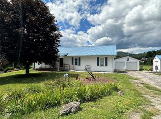 91 Pine Ter, Scarbro, WV 25917