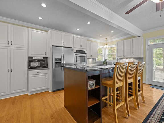 3rd image of 8641 Buffaloe Rd