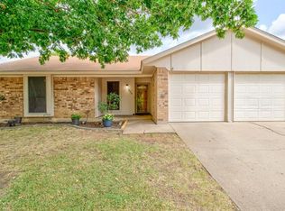 404 NW Charlyne Dr, Burleson, TX 76028