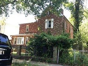 2nd image of 4421 Ord St NE