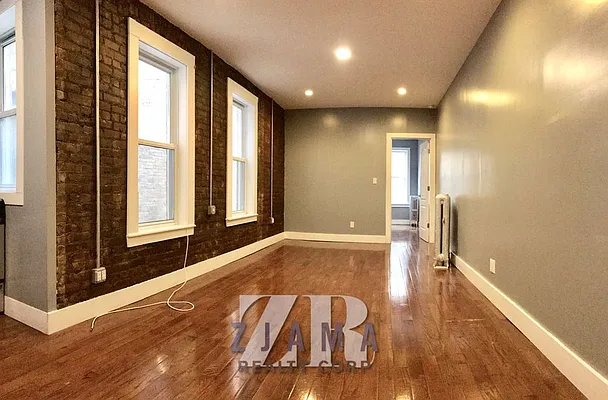 Rented by Zjama Realty Corp | media 11