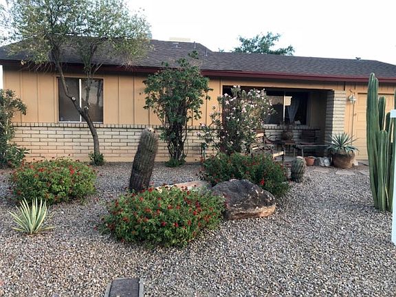 3rd image of 1027 E GLADE Avenue S