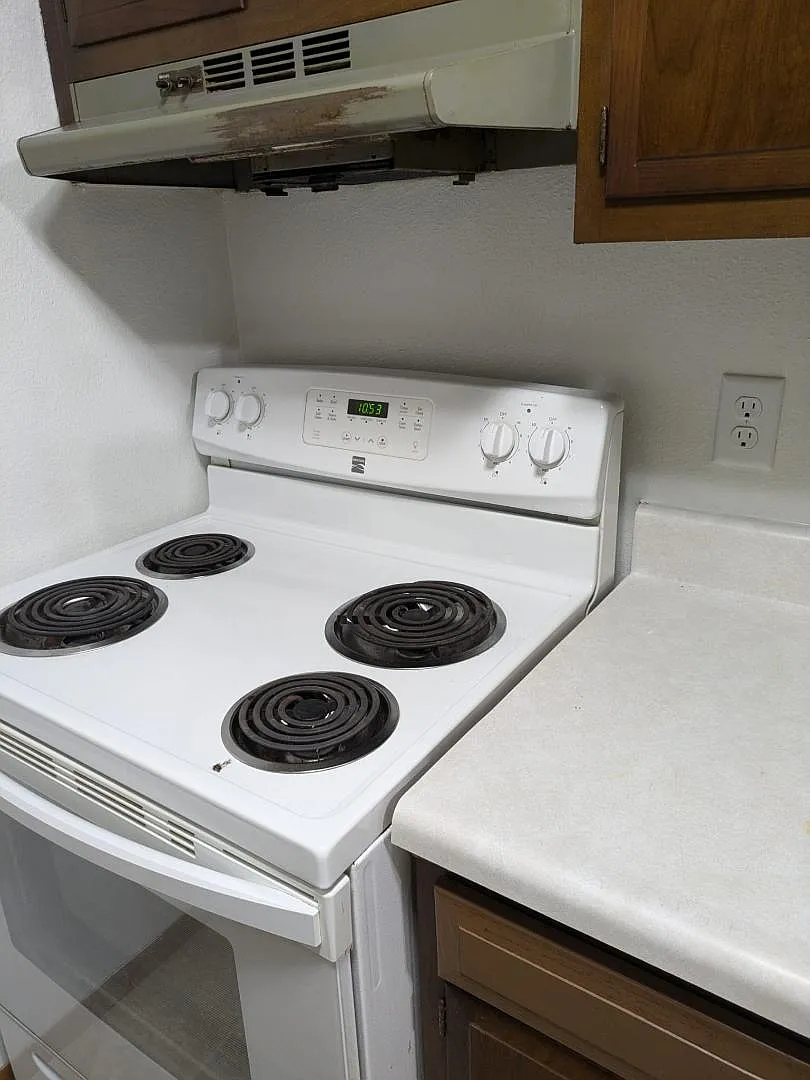 2657 40th Ave - Apt 07 — Photo 2