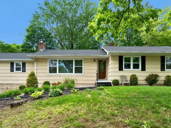 207 Jepson Lane, Meriden, CT 06451