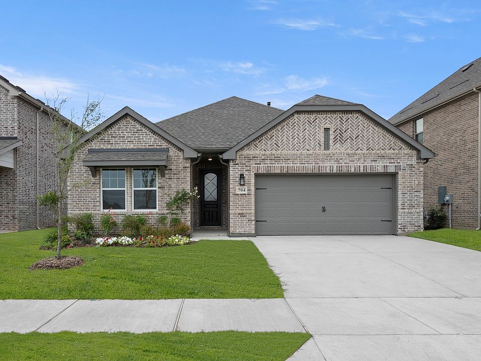 1st image of 704 Tyronza Dr