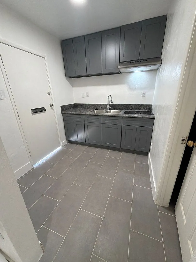Baldwin Apartments — Photo 2