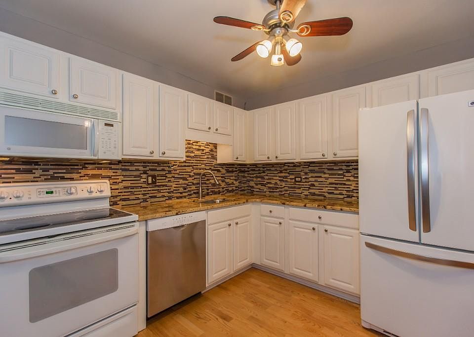 1st image of 211 E Ohio St #1413F