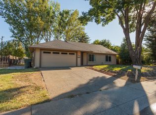 7011 Irving Rd, Redding, CA 96001