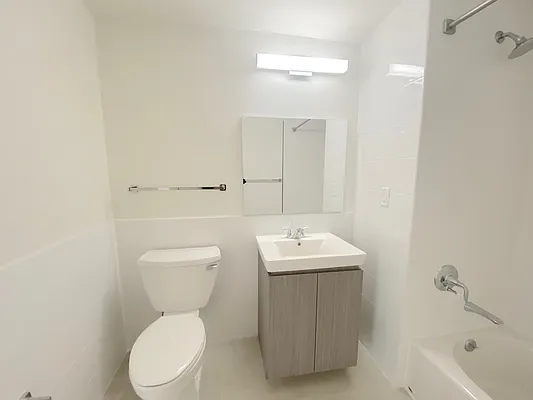 Rented by Nooklyn NYC LLC | media 43
