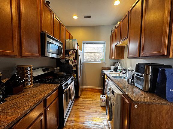 4th image of 4718-24 N Bernard St #3E
