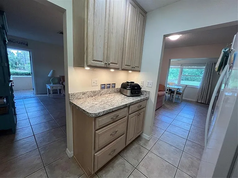 1907 Canterbury Ln #10 — Photo 16
