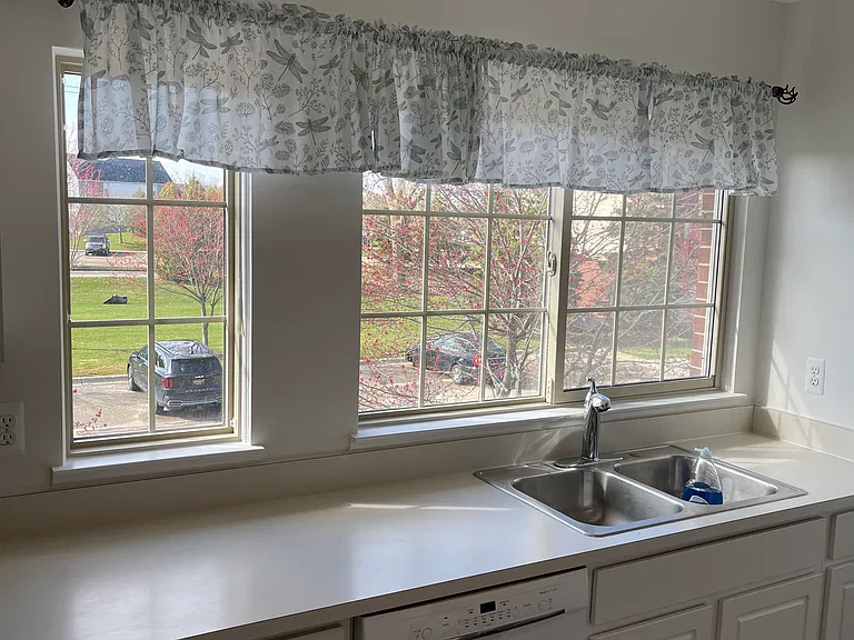 16713 Kensington Dr — Photo 28