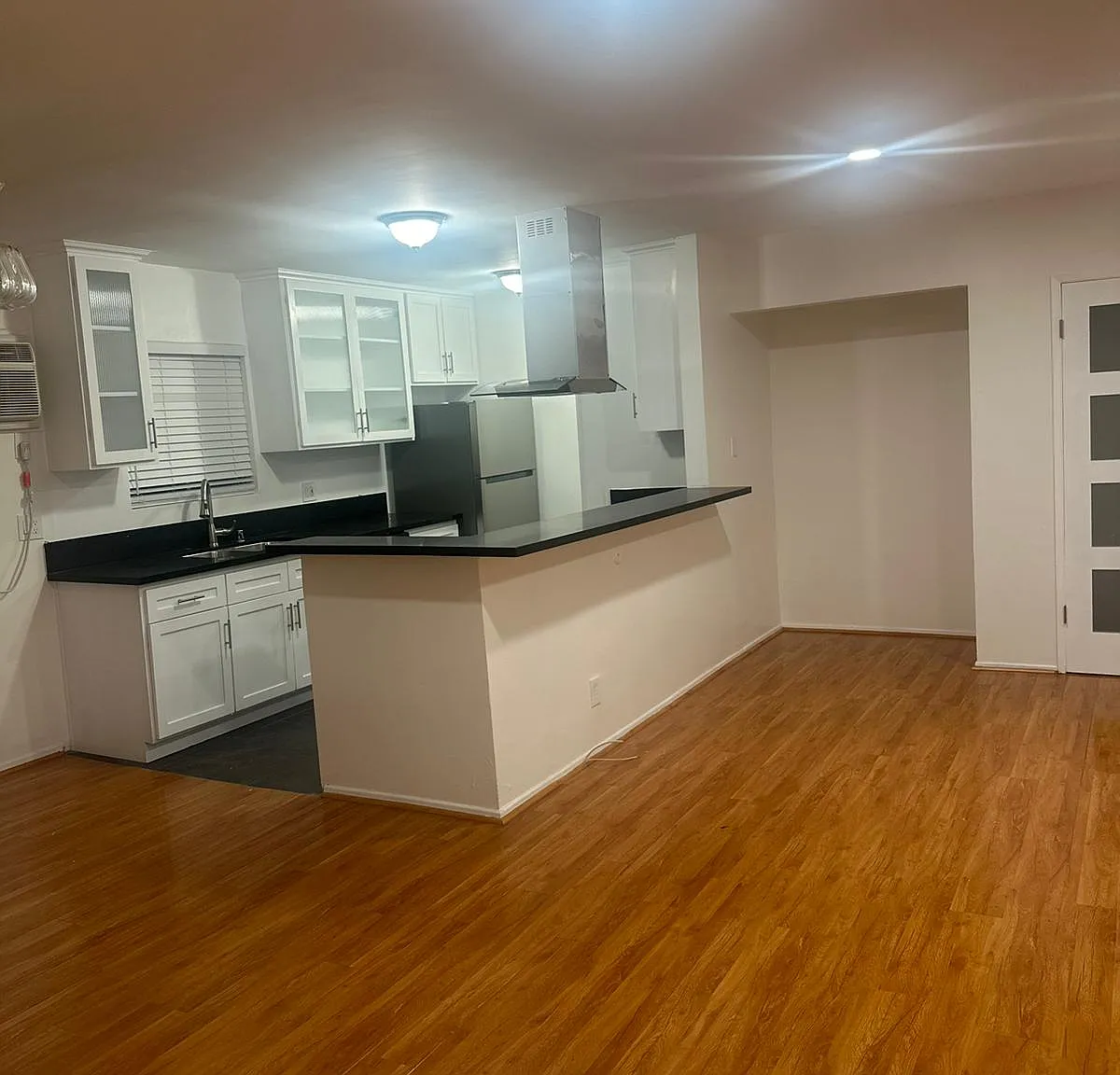 2 bed, 1100 sqft, $2,895 — Photo 1