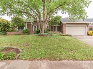 2409 Valley Brook Dr, Edmond, OK 73034