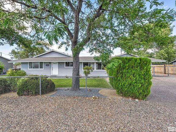 2nd image of 1472 Muir Dr