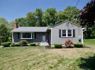 76 Meadow St, Springfield, MA 01151