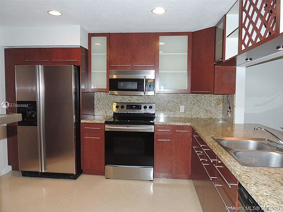 2nd image of 16361 Cammi Ln #22
