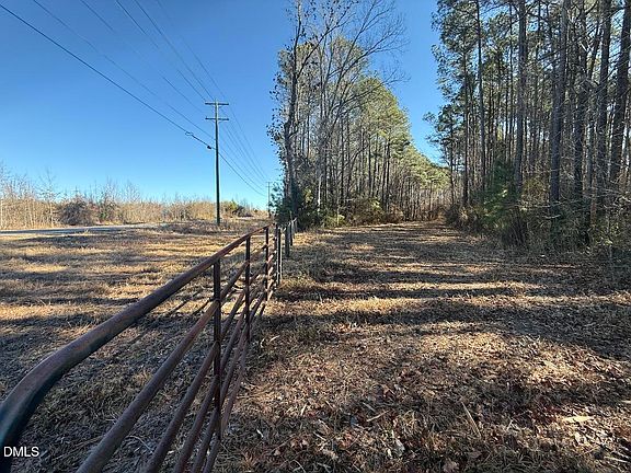 5th image of 1012 S Halifax Rd