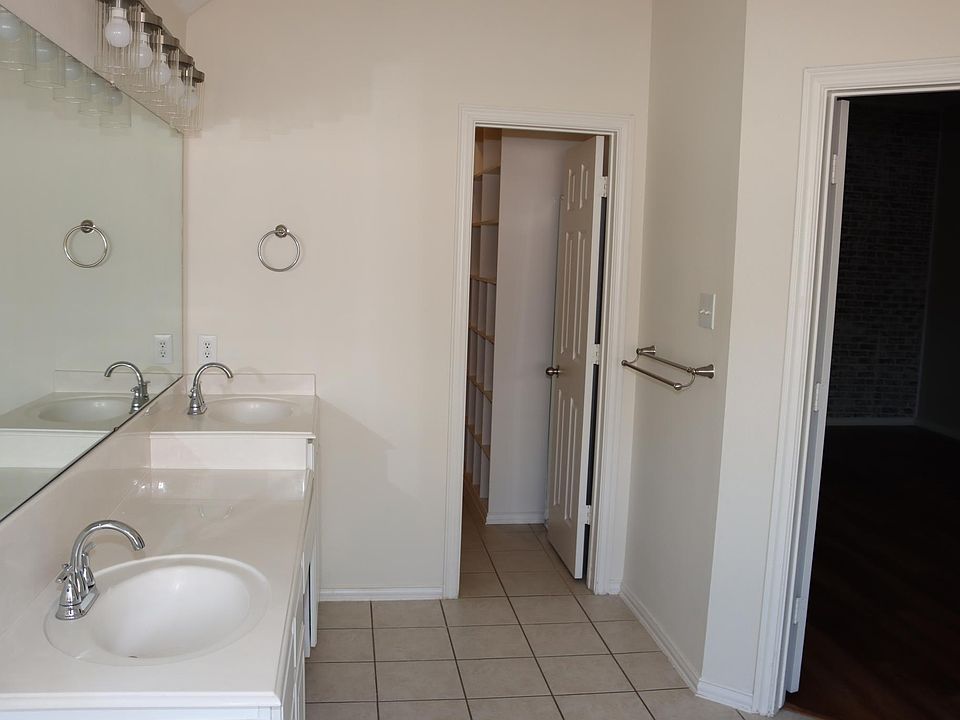 1st image of 1548 Idlewild Dr