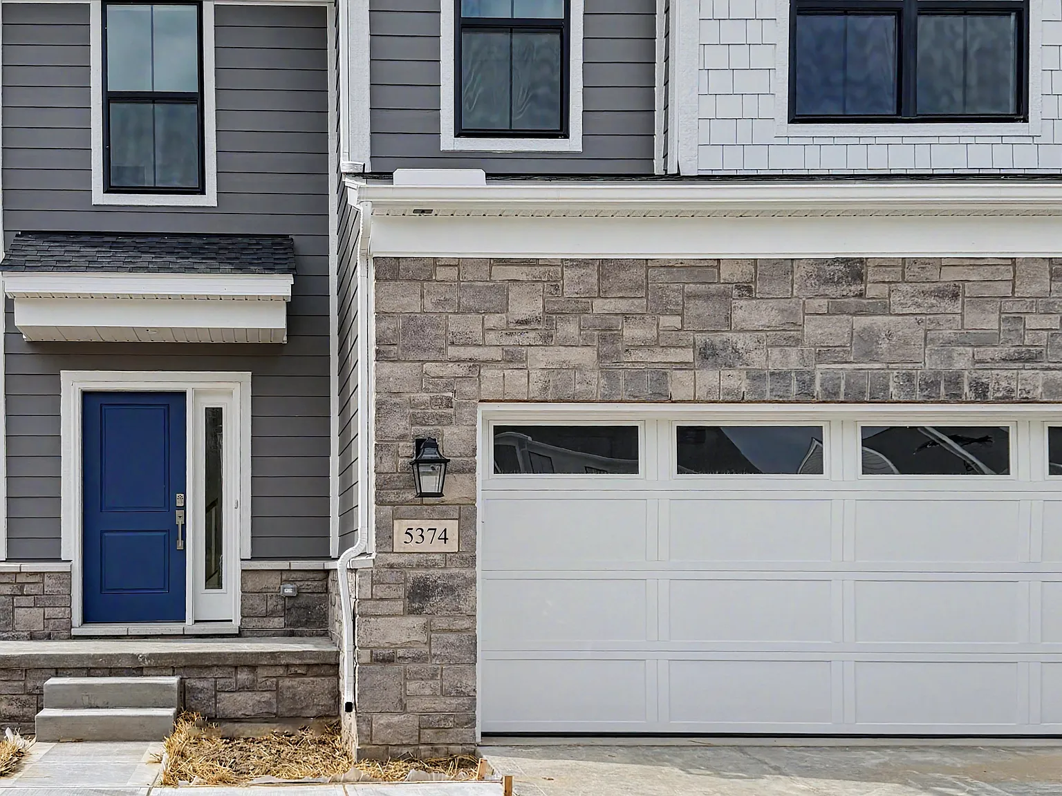 3 bed, 2.5 bath, 2246 sqft, $4,650 — Photo 3
