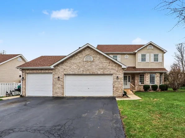 402 Badger Ln, Oswego, IL 60543