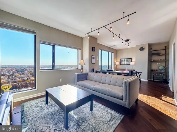 10 E Lee St Unit 1703, Baltimore, MD 21202