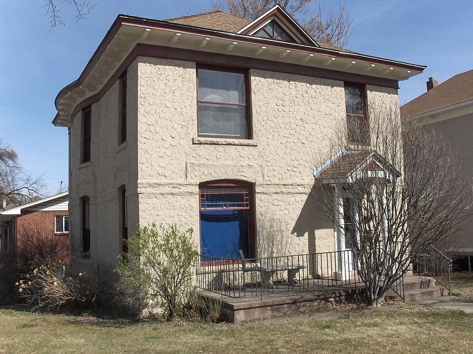 1st image of 302 E Magnolia St #2