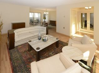 1108 Skycrest Dr APT 1, Walnut Creek, CA 94595