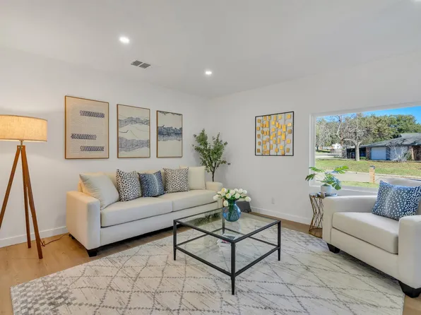 1208 Cozby St S, Benbrook, TX 76126