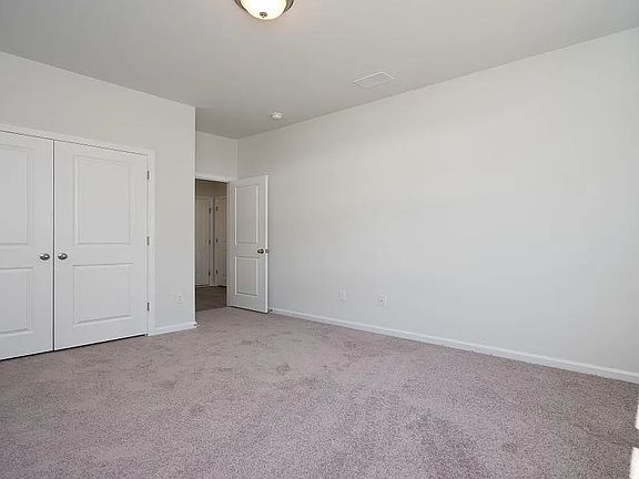 5th image of 101 Calhoun Falls Dr