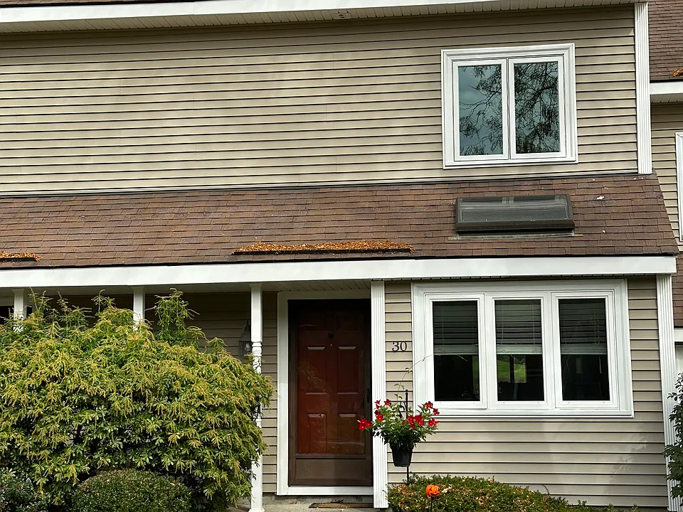 68 Pleasant St #30
