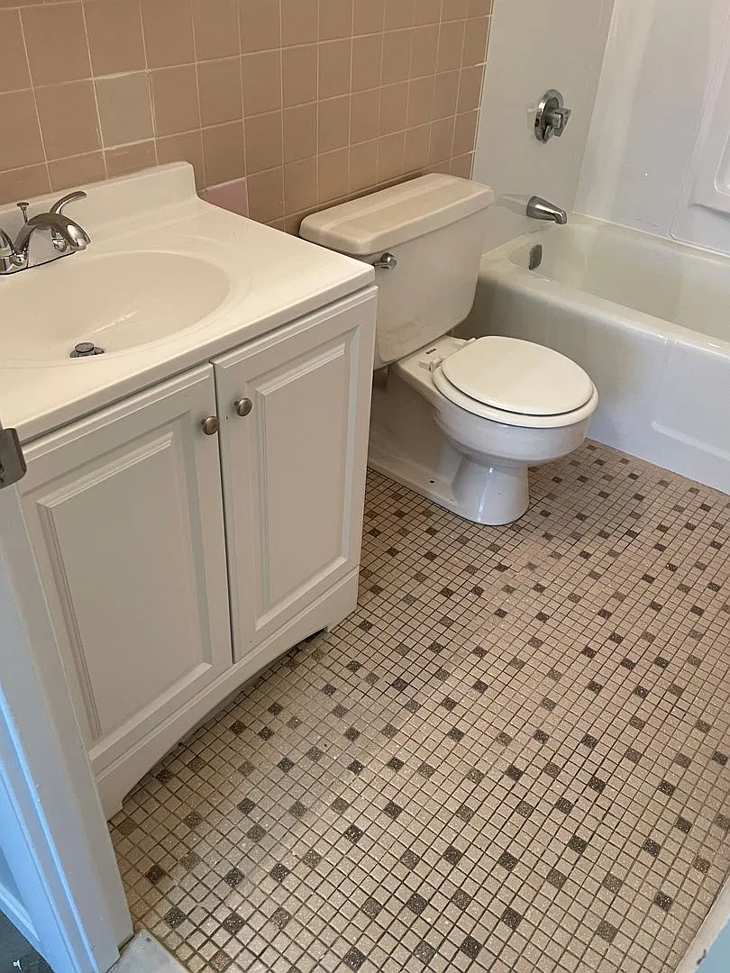 60 Pleasant St — Photo 4