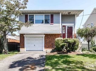 2221 Walsall St, Seaford, NY 11783
