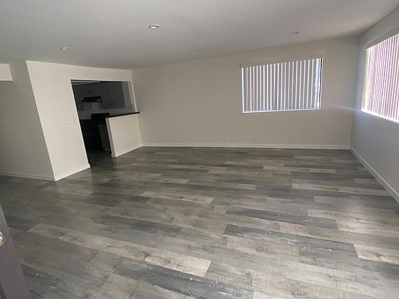 3rd image of 2310 Montrose Ave #3