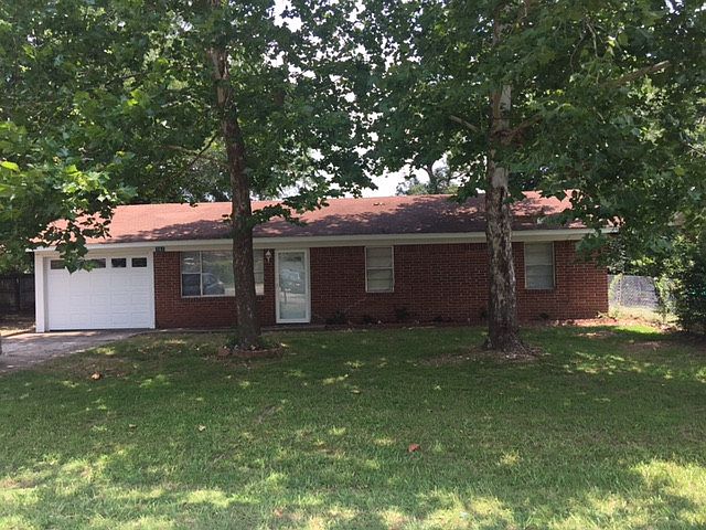 1st image of 701 Winchester Dr