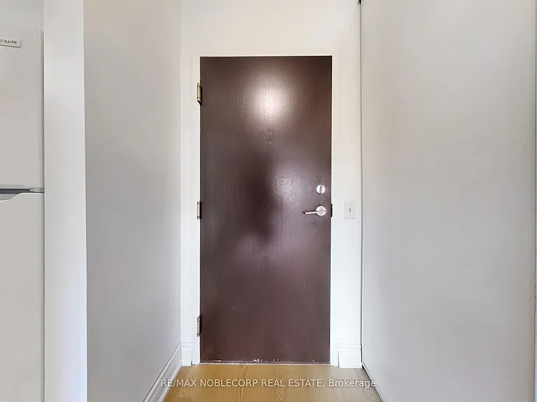 91 Townsgate Dr #312 — Photo 28