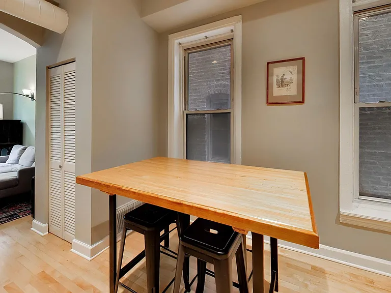 1729 W Erie St #2N — Photo 9