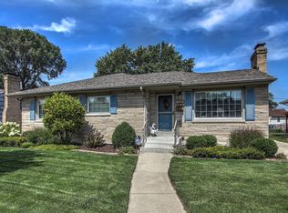 402 W Glen Park Ave, Griffith, IN 46319