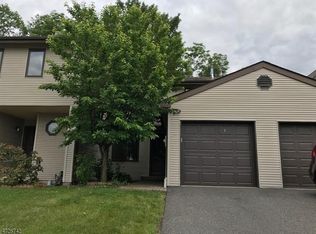 5 Dogwood Cir, Flemington, NJ 08822
