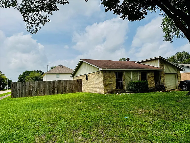 17118 Amber Ridge Dr — Photo 17