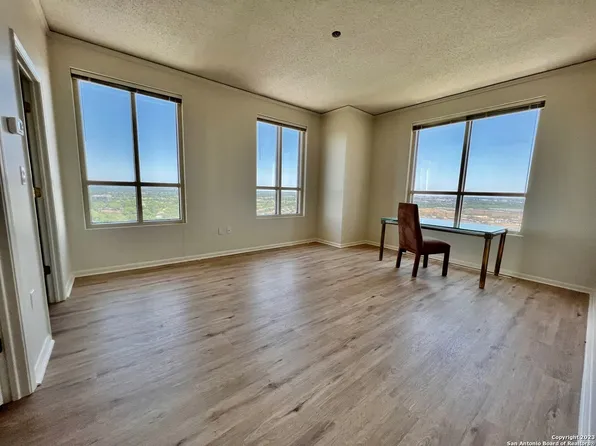 1 TOWERS PARK LN #1408, San Antonio, TX 78209