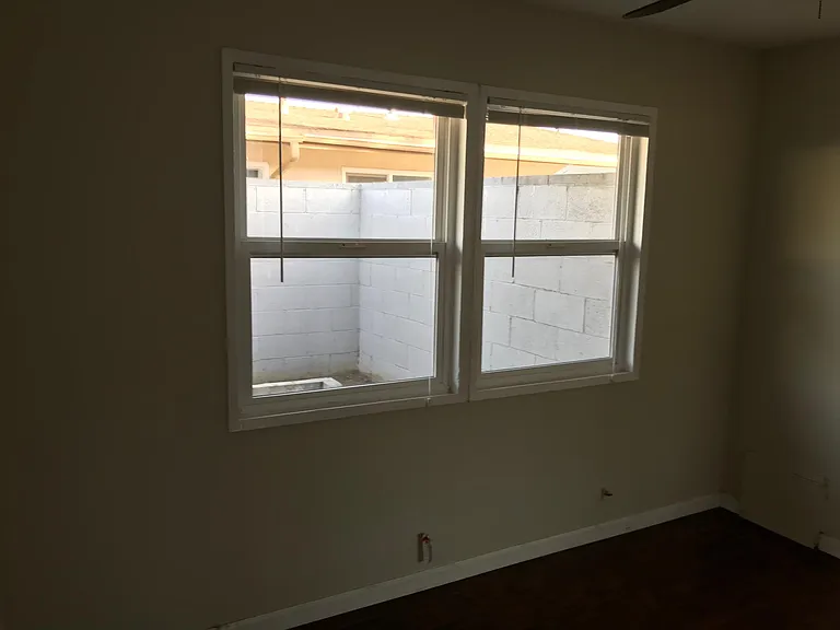 364 16th Pl #A — Photo 7