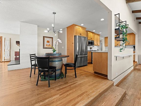 5th image of 2030 SE 100th Ave