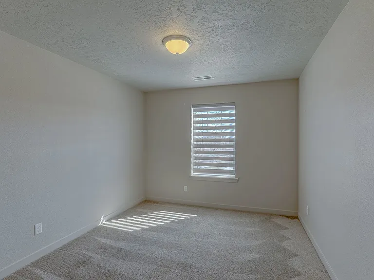 7505 S Foremast Ave — Photo 42