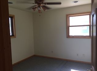 40 Banks Blvd, Silver Bay, MN 55614