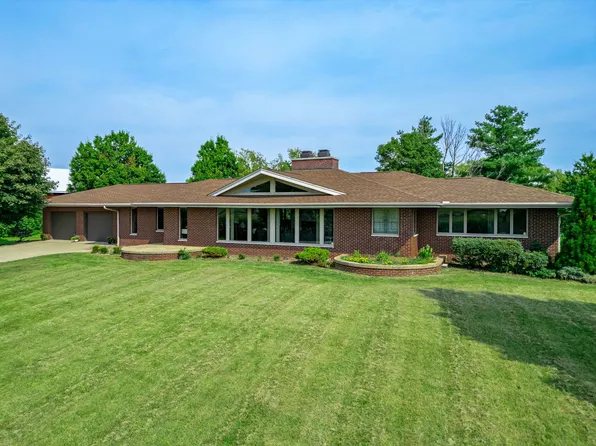 16181 Sand Rd, Fulton, IL 61252