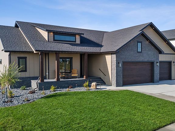 7th image of this home