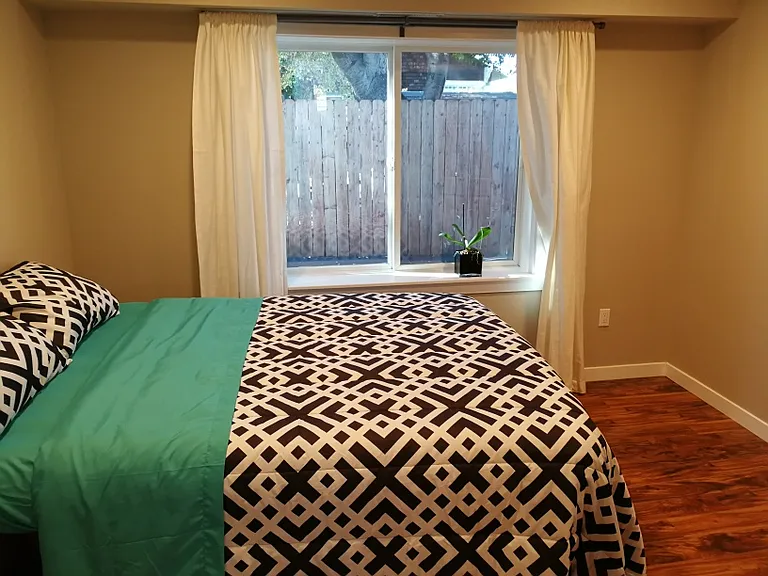 Center bedroom